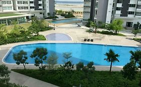 Tropez Residence Danga Bay